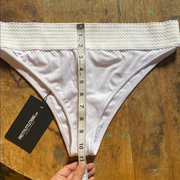 PrettyLittleThing Textured White Bikini Set - Picture 11 of 13